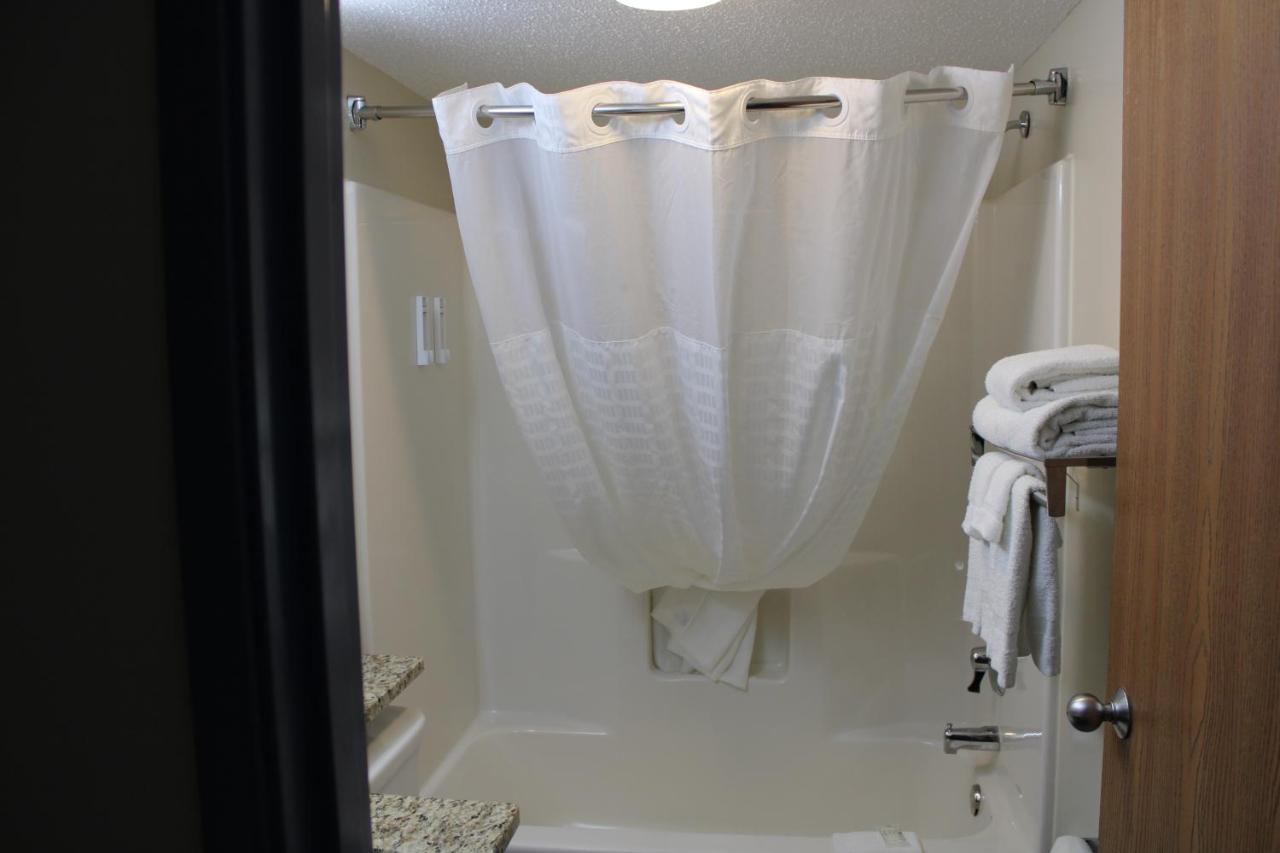 Quality Inn Mount Pleasant Extérieur photo