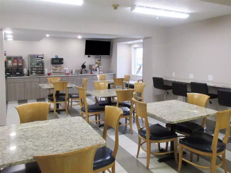 Quality Inn Mount Pleasant Extérieur photo